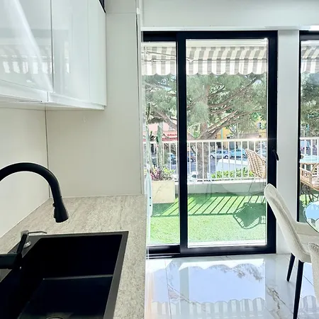 Le Soleil Tropezien, Somptueux 2 Pièces, Vue Mer, Terrasse Appartement *