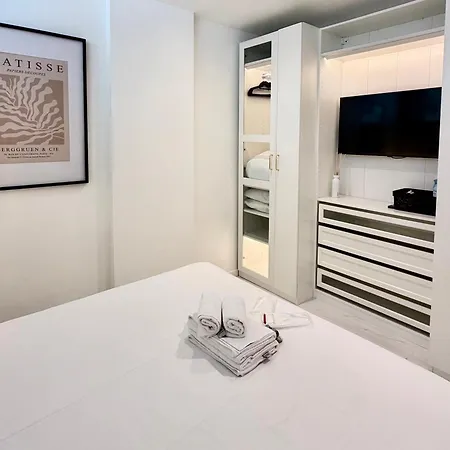 Le Soleil Tropezien, Somptueux 2 Pieces - Terrasse Vue Apartmán *