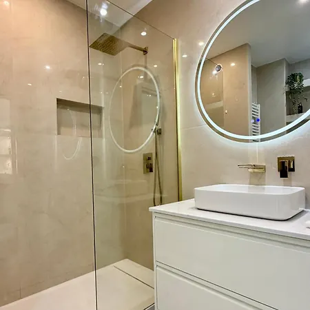 Appartement Le Soleil Tropezien, Somptueux 2 Pièces, Vue Mer, Terrasse Menton